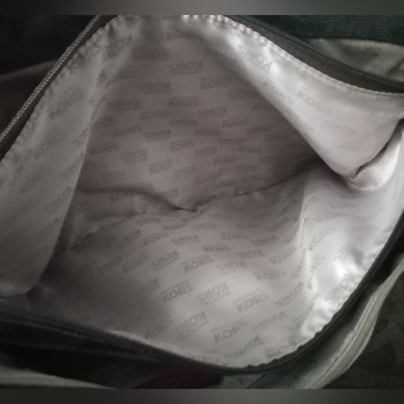 NWT Michael Kors Harper Large  Signature PVC Tote - Brown - Picture 13 of 15